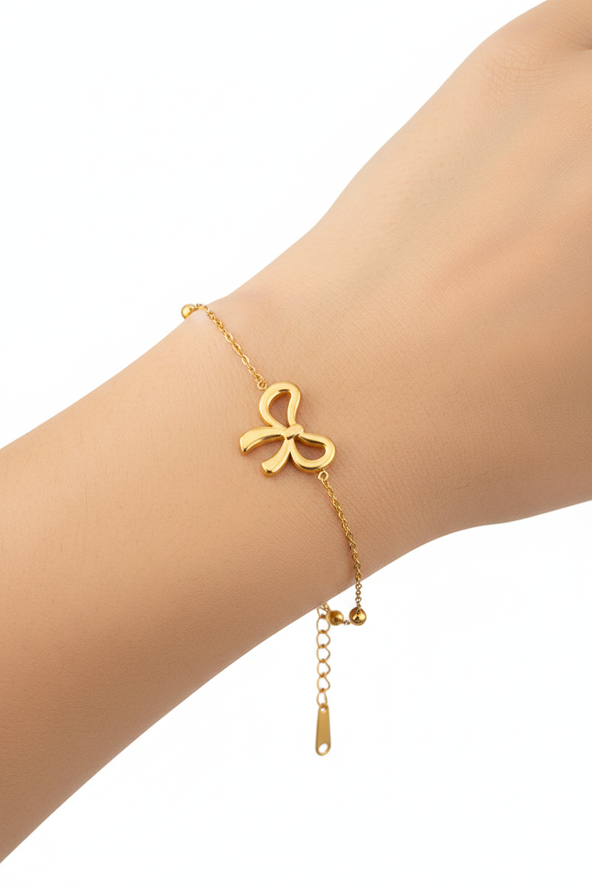 Bow Bracelet Portrait