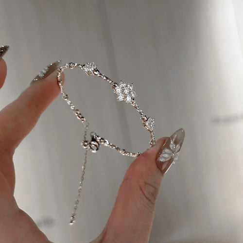 Clover Stretch Bracelet — Crystal Accent